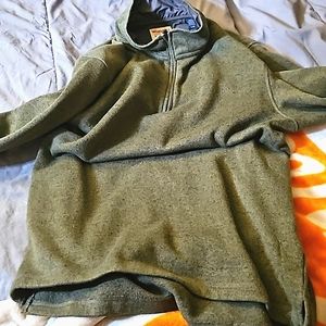 Green pullover